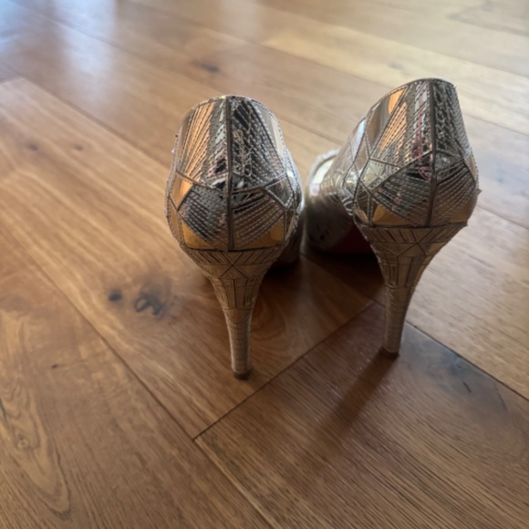 Christian Louboutin "Very Galaxy" Pumps in gold size 39.5 - Picture 5 of 12